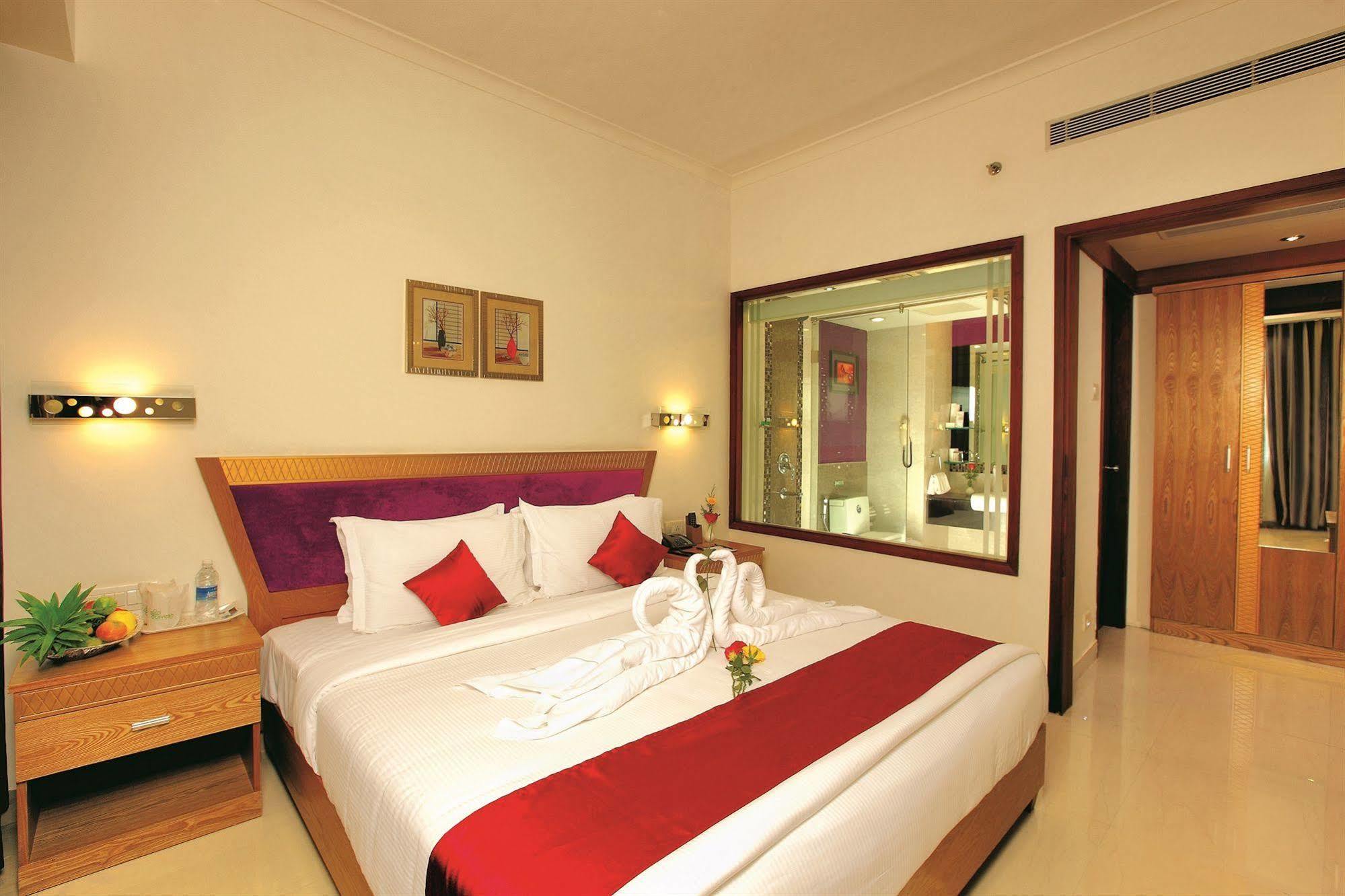 Biverah Hotel & Suites Thiruvananthapuram Zewnętrze zdjęcie
